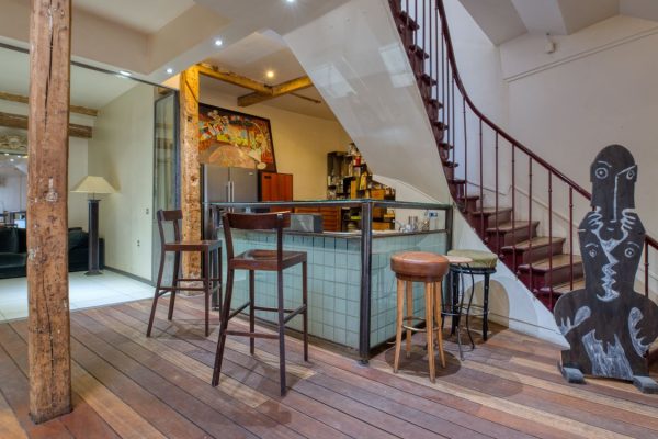 SURPRENANT LOFT DANS LE MARAIS – PARIS III – CHARLENE