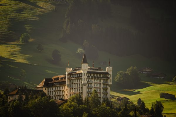 SUBLIME PALACE – GSTAAD – SNOW